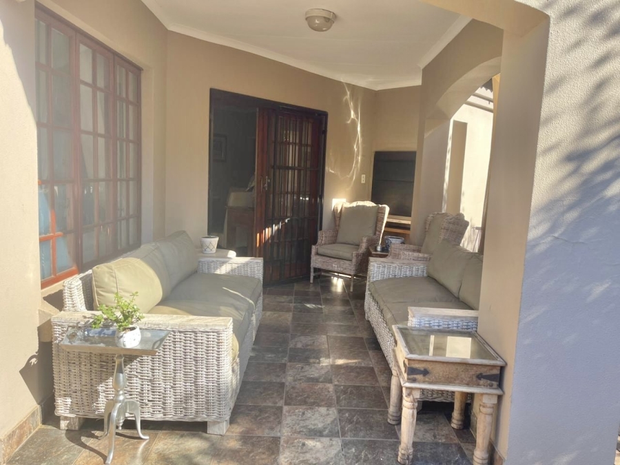 To Let 3 Bedroom Property for Rent in Melodie North West